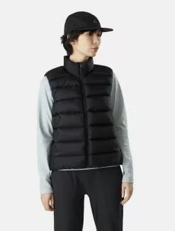Arc’teryx Seyla Vest Women’s Black -Negozio online UOMO Italia Arcteryx Seyla Vest Womens Black front model 670x882 1