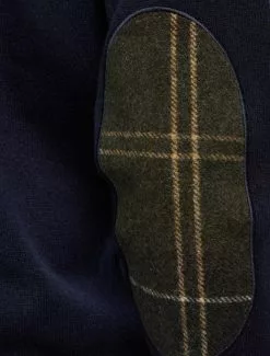 Negozio online UOMO Italia -Negozio online UOMO Italia Barbour Harrow Crew Neck Sweater Navy Patch detail 670x882 1