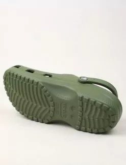 Crocs Classic Sabot U Army Green -Negozio online UOMO Italia Crocs Classic Sabot U Army Green dettaglio suola 670x882 1