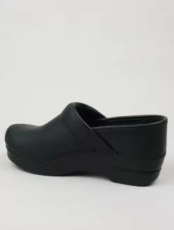 Dansko Professional Black Oiled -Negozio online UOMO Italia Dansko Professional Black Oiled laterale 670x882 1