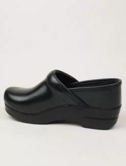 Dansko Professional Black -Negozio online UOMO Italia Dansko Professional Black laterale 670x882 1