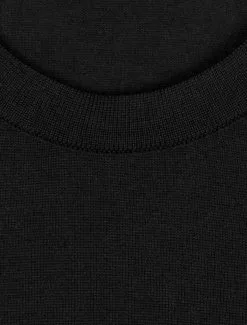 John Smedley Lorca Black -Negozio online UOMO Italia John Smedley Lorca Black detail 670x882 1