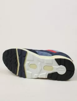 Karhu Fusion 2.0 India Ink Fiery Red -Negozio online UOMO Italia Karhu Fusion 2.0 India Ink Fiery Red dettaglio suola 670x882 1