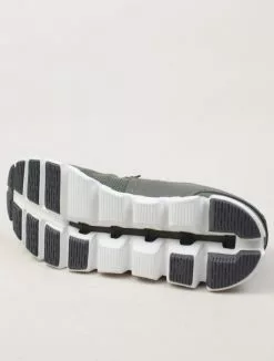 On Sneakers Running Cloud 5 Olive White -Negozio online UOMO Italia On Running Cloud 5 Olive White dettaglio suola 670x883 1