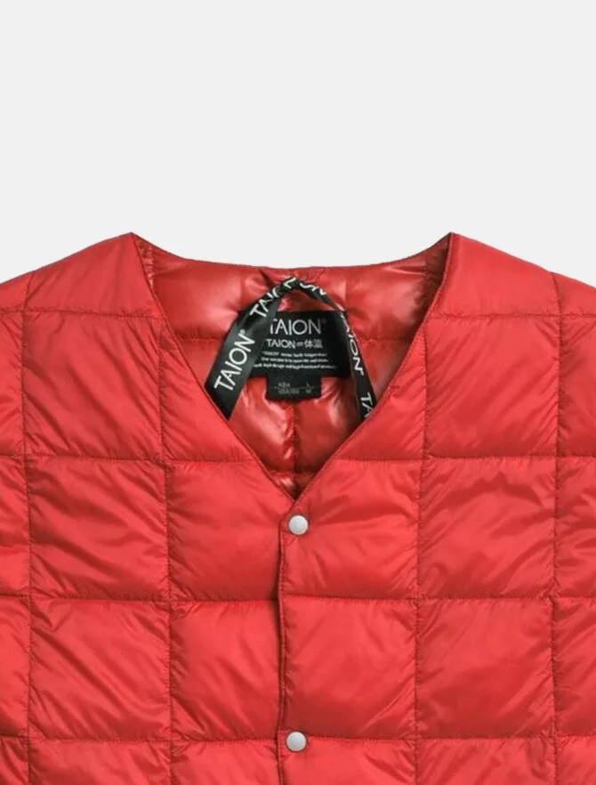 Taion V-Neck Button Down Vest D. Red 2 Taion V-Neck Button Down Vest D. Red - immagine 2